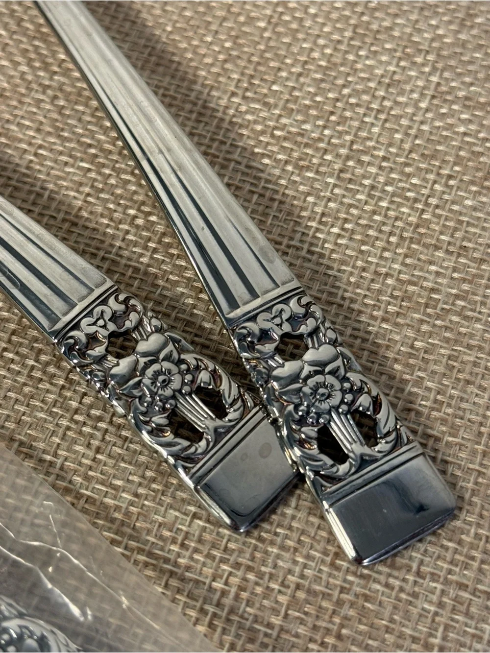 Oneida Coronation Stainless Serving Spoon Lot of 5 Pieces (3 sealed) 8.25”